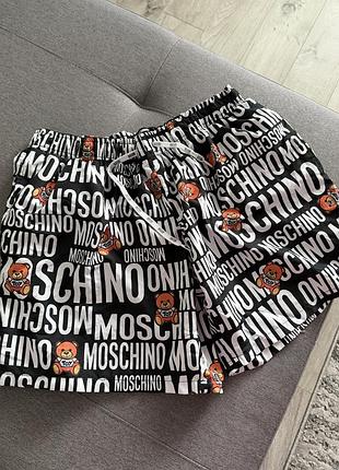 Монограмні шортики moschino