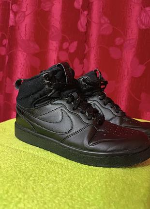 Кроссовки nike для подростка