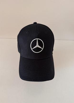 Бейсболка mercedes-benz чорна з логотипом