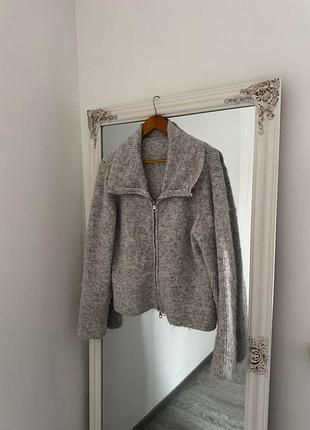 Кофта на блискавці