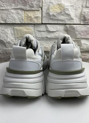 Оригінальні кросівки nike v2k run 4