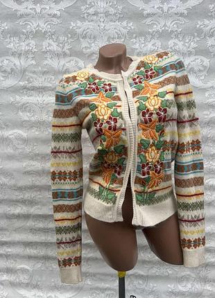 Молодежная кофта с вышивкой,бренд weekend max mara-италия