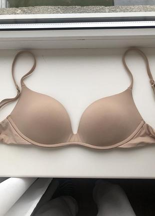 Базовий бюстгальтер із мікрофібри intimissimi в ідеальному стані