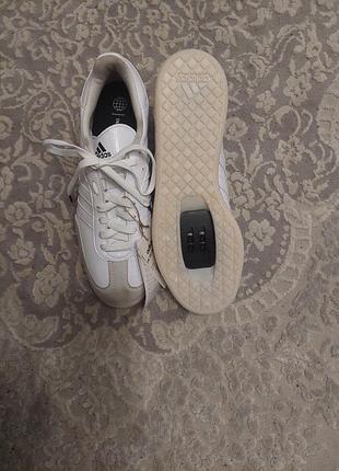 Кросівки чоловічі adidas 4