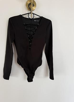 Боді жіноче zara чорне з довгим рукавом та шнурівкою