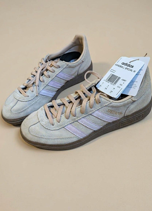 Кроссовки adidas, бежевые spezial