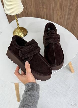 Женские зимние ботинки