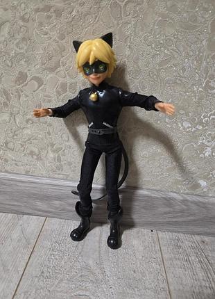 Лялька адріан супер кіт miraculous.