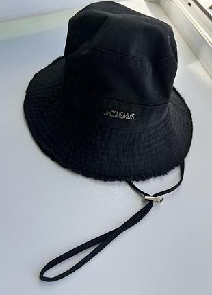 Панама jacquemus чорна з написом та шнурком