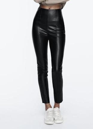Жіночі штани zara зі штучної шкіри з високою посадкою