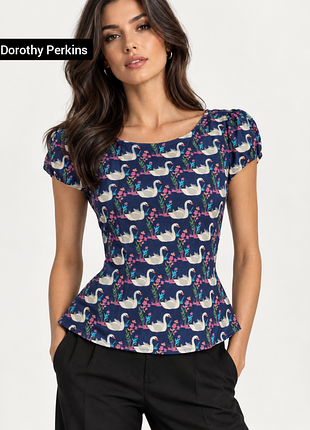 Блуза женская в принт с лебедями от бренда dorothy perkins s