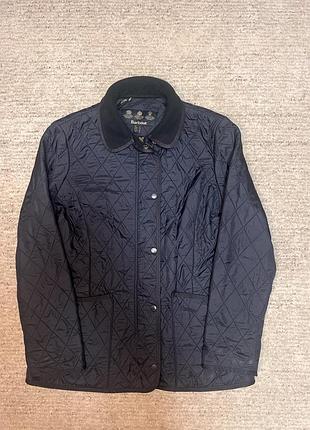 Жіноча стьогана куртка barbour м