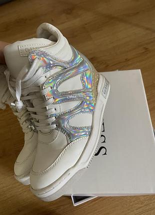 Кросівки guess на високій платформі 6