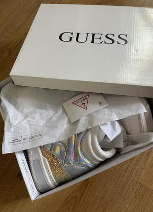 Кросівки guess на високій платформі 9