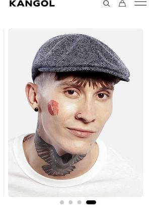 Кепка kangol унісекс з візерунком ялинка сіро-чорна