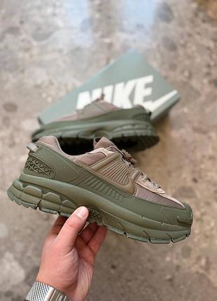 Air zoom vomero roam mink brown medium