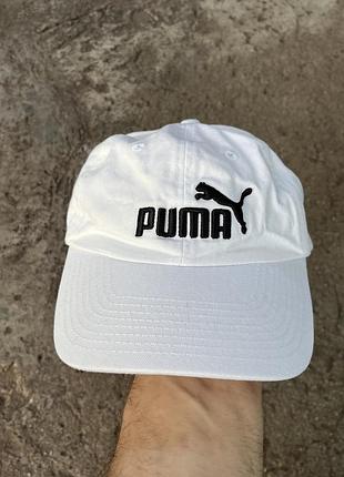 Вінтажна біла кепка puma з маленьким вишитим логотипом