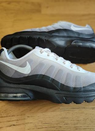 Кросівки nike air max invigor чорно-сірі 41 розмір 26 см