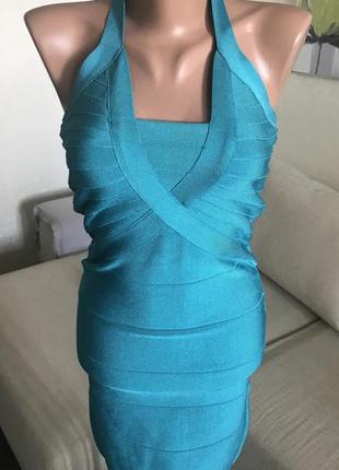 Голубое платье herve leger