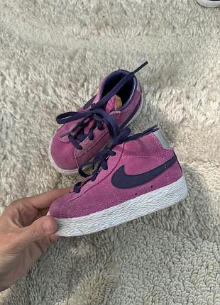 Замшевые кроссовки nike