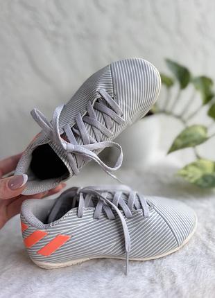 Футзалки adidas 4