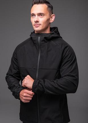 Чоловіча куртка soft shell на флісі чорна 9