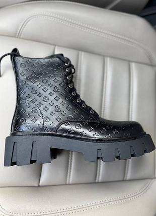 Зимові жіночі черевики на натуральному хутрі в стилі balenciaga traktor женские кожаные ботинки на зиму баленсиага зимние на меху