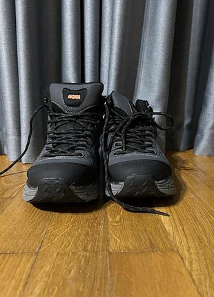Зимові черевики hoka 40 розмір (25 см)