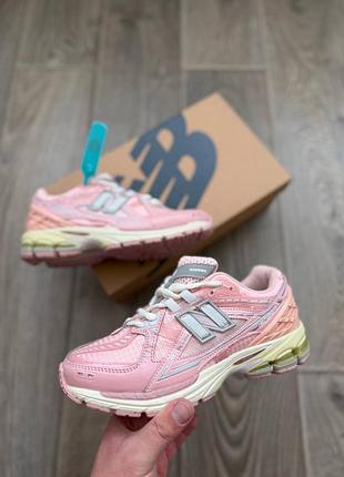 New balance 1906 pink beige
