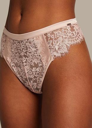Комплект бралет і трусики noir hunkemoller