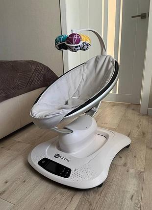 Заколисуючий центр 4moms mamaroo 4.0