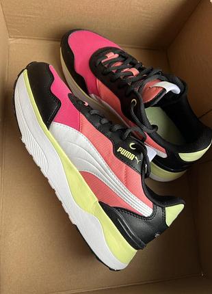 Оригінальні жіночі кросівки puma на стопу 23,5см