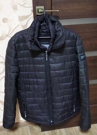 Чоловіча  фірмова тепла куртка superdry,р м