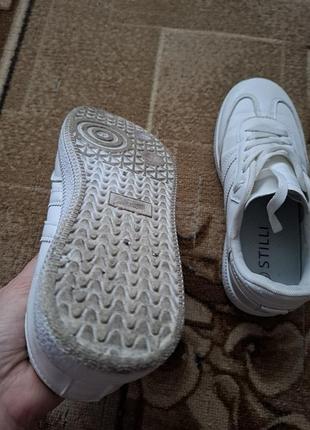 Кросівки adidas білі шкіряні 4