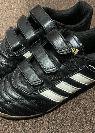 Футзалки ,кросівки adidas чорні, розмір 34