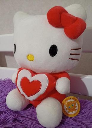 Мягкая игрушка hello kitty с сердечками 4