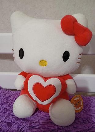 Мягкая игрушка hello kitty с сердечками