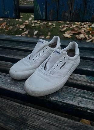 Adidas 3mc 37.5 білі кеди адідас nike tn style