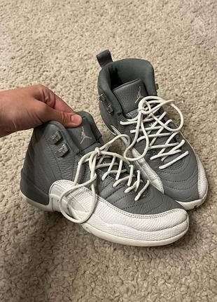 Кросівки для хлопчиків jordan air jordan 12 retro сіро-білі