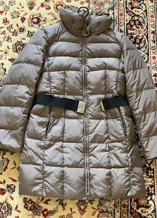 Пуховик жіночий zara з натуральним пухом та поясом