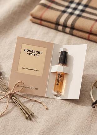 Парфумована вода для жінок burberry goddess eau de parfum intense (семпл / пробник), 1.5 мл