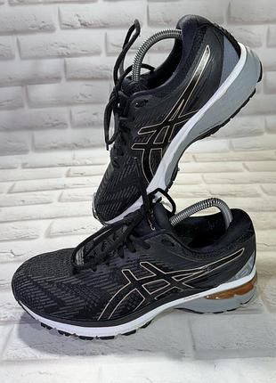 Кросівки asics