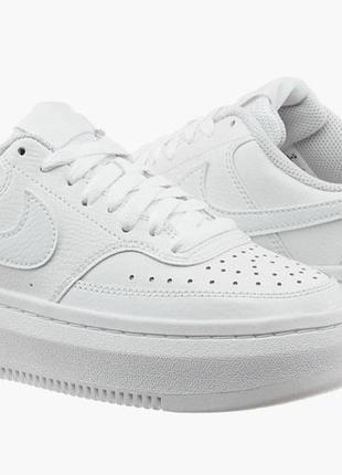 Кроссовки кожаные nike.