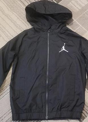 Вітровка jordan чорна з капюшоном