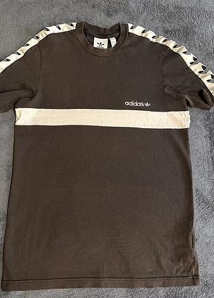 Футболка adidas originals коричнева бавовняна розмір s