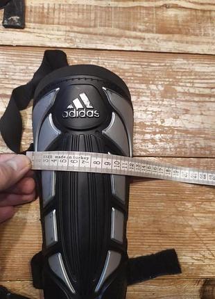 Футбольные щитки adidas 6