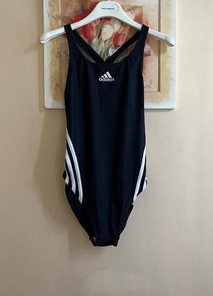 Фирменный спортивный купальник. бренд adidas. цвет чёрный. модель классическая. размер s. состояние идеальное. куплен в одноимённом магазине.