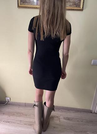 Чорна облягаюча сукня boohoo 3