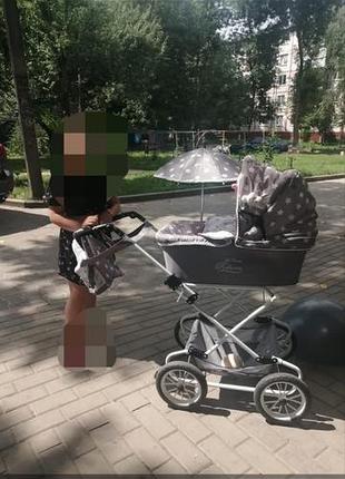 Коляска для ляльок, класична сіра в горошок