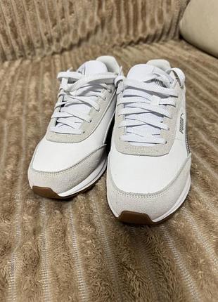 Кросівки жіночі puma білі